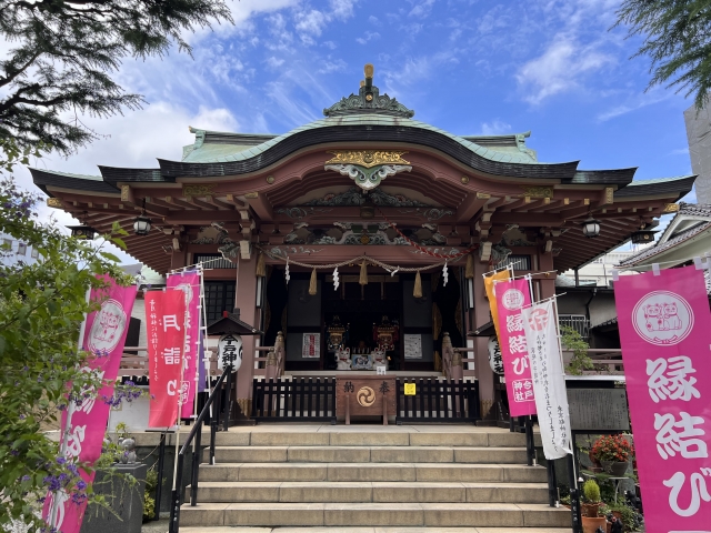 縁結びで有名な今戸神社