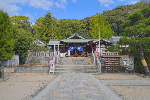 鶴羽根神社